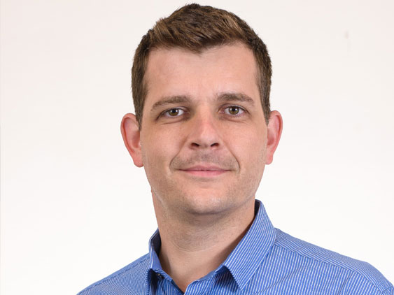 KÁDÁR MAGOR